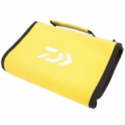 Discount 🔔 Daiwa Sandstorm Rig Wallet Luggage 🛒 -Daiwa Official Website dssrw2 sandstorm rig wallet l inset3 1 1